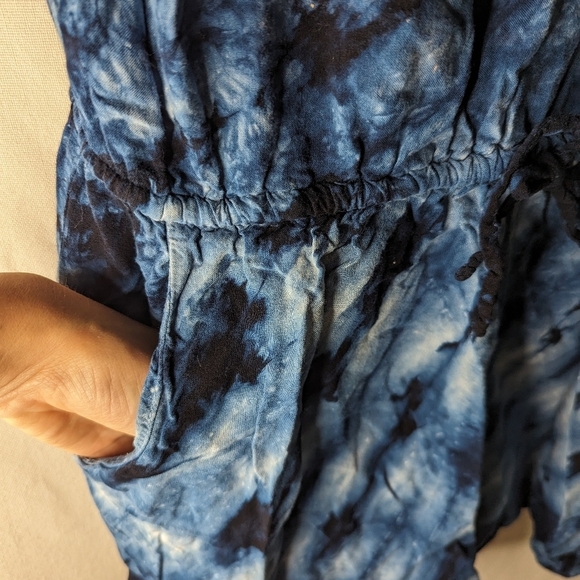 Sevengate Blue Tie Dye Shorts Romper Tie Waist Size Medium Pockets - Picture 8 of 11